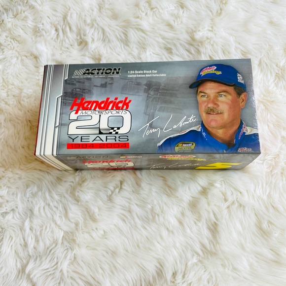 Terry Labonte #5 Kellogg's 2004 Monte Carlo 1:24